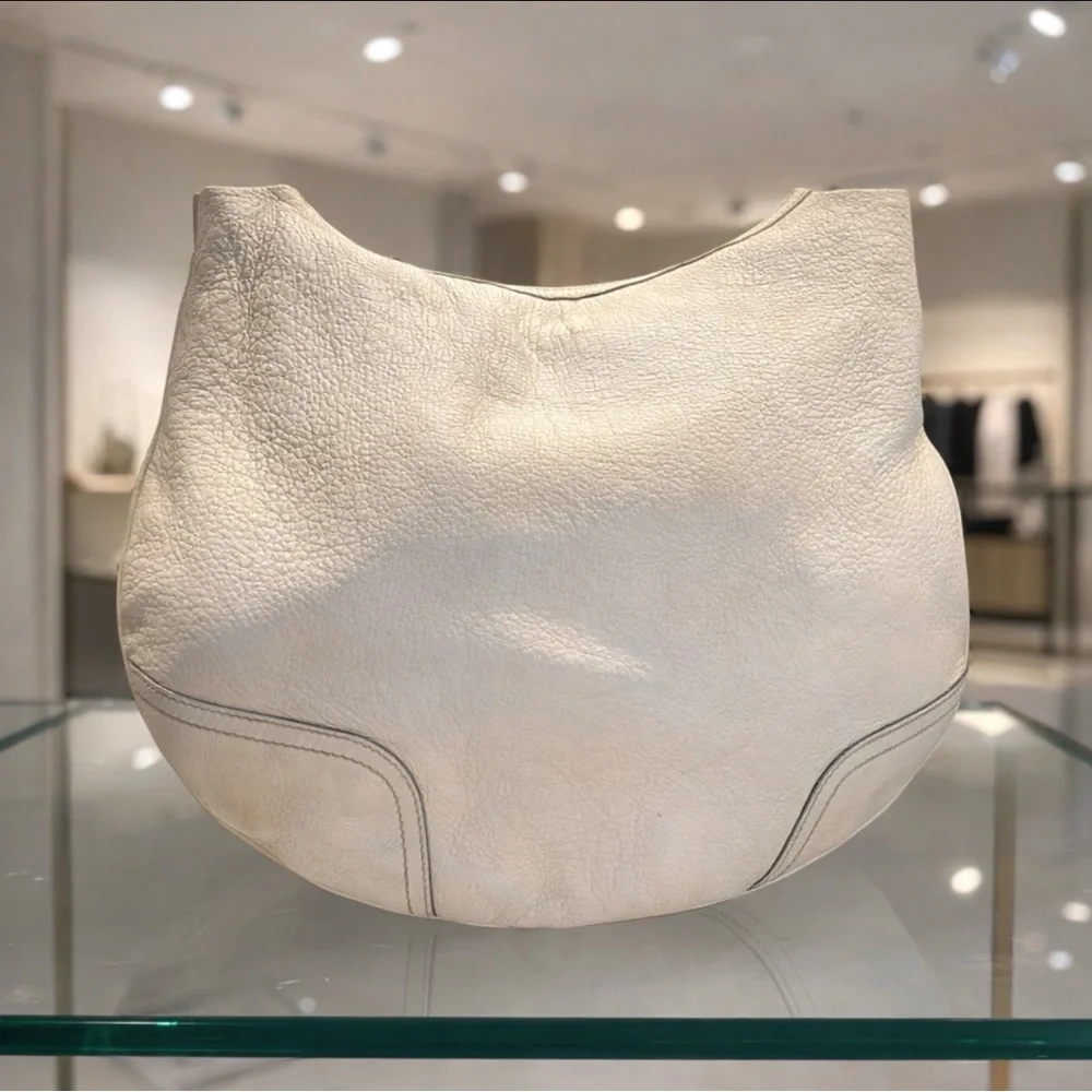 Gucci Cream Leather Hobo Bag with Gold GG Emblem - Picture 3 of 11